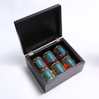 Caja con repujado grande y frascos
